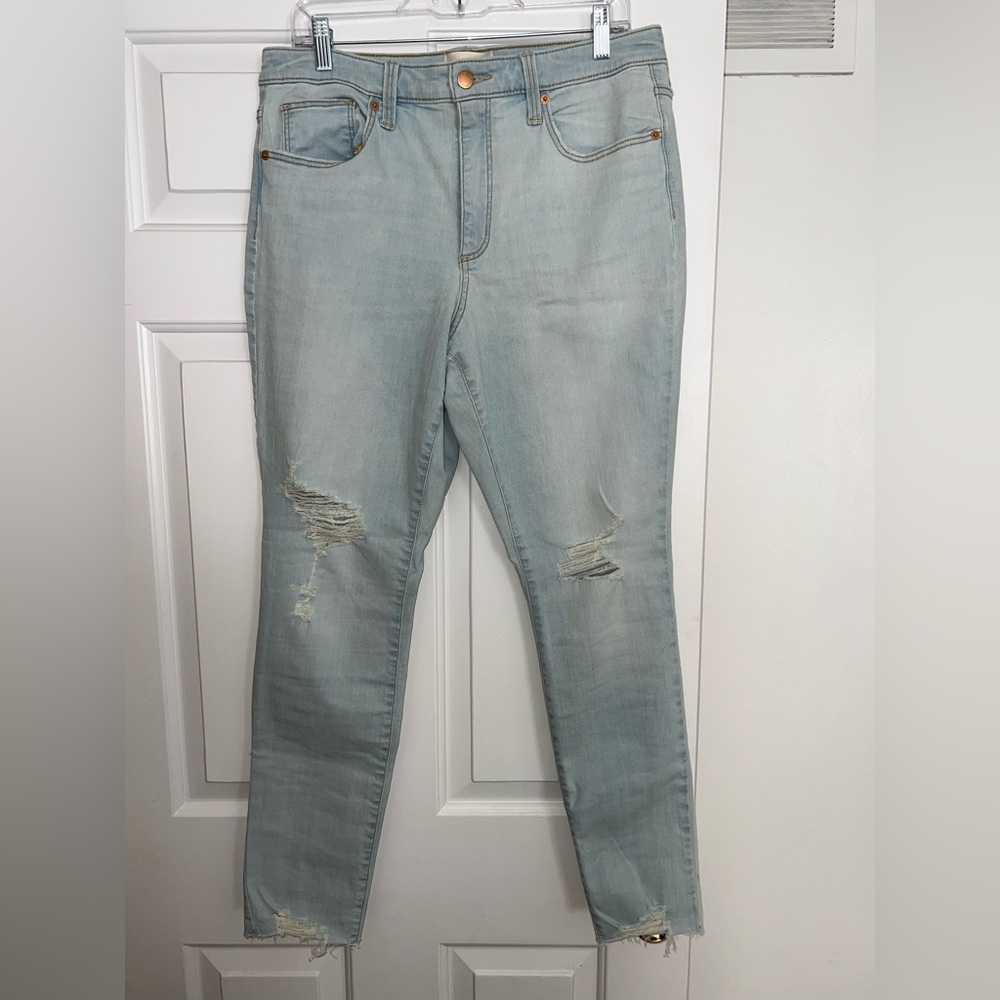 Universal Thread Light Blue Ripped Skinny Jeans